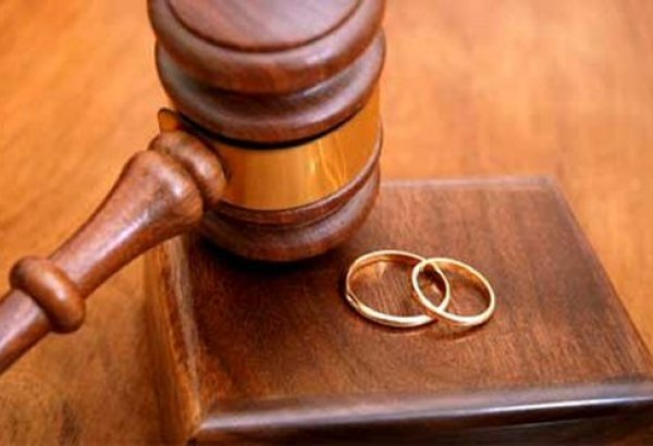 Deputat boşanmaların çoxalmasından narahatdır - “Hər üç nikahdan biri boşanır”