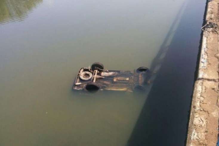 Sabirabadda avtomobil kanala düşüb, sürücü ölüb