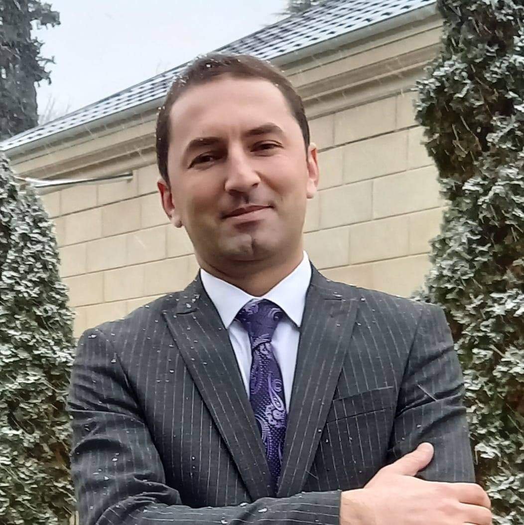 Özəl gününüz mübarək Ruslan müəllim!