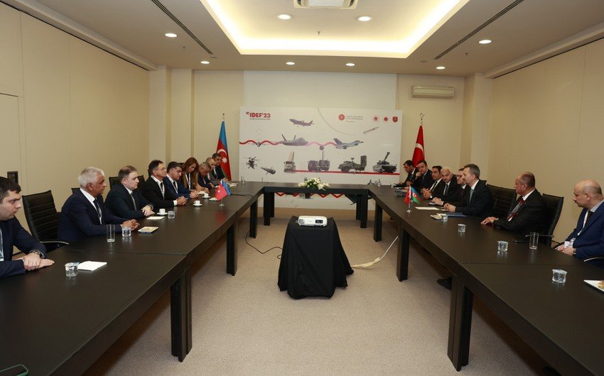 Azərbaycanla Türkiyə arasında müdafiə sazişi imzalandı
