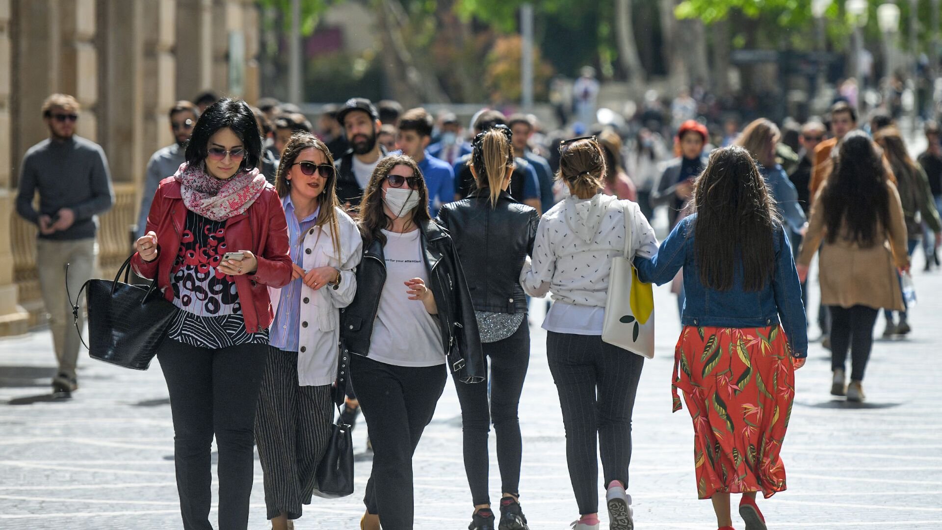 Azərbaycan əhalisi: Qadınlar kişilərdən çoxdur