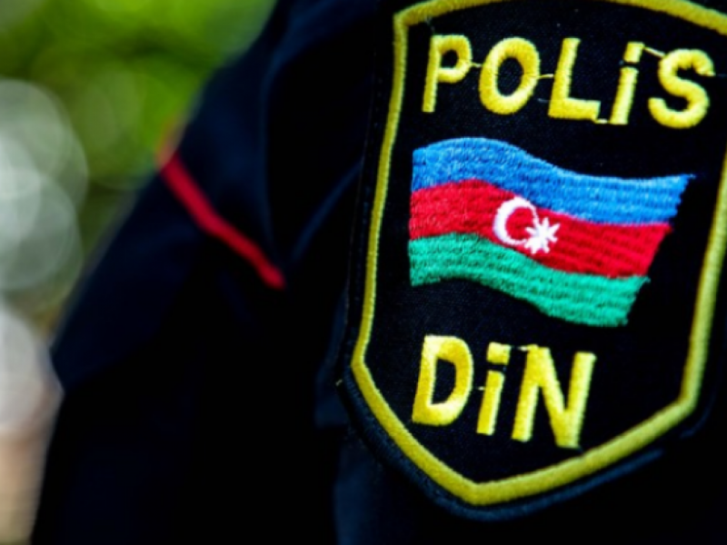 Azərbaycanda polis ehtiyatsızlıq nəticəsində həyatını itirdi