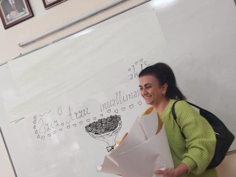 Arzu müəllimə özəl gününüz mübarək!