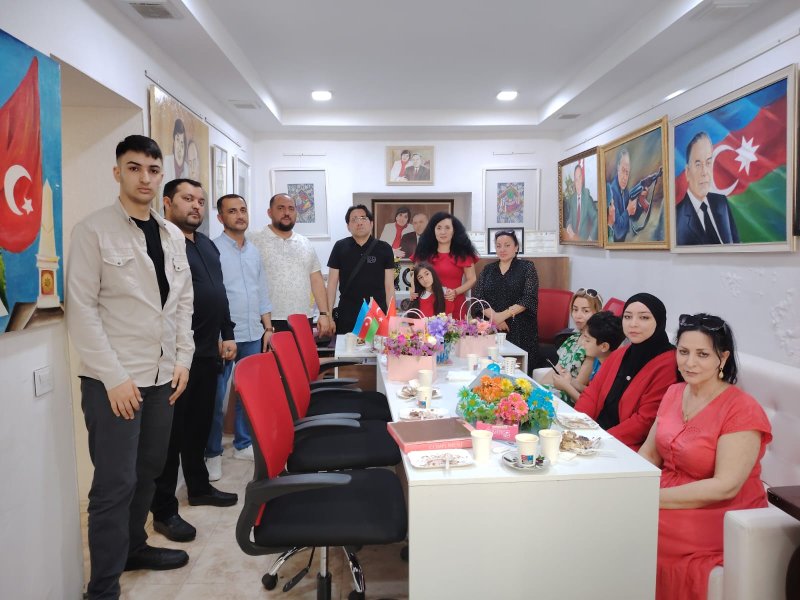 8 yaşlı rəssamın "Mənim Rəngli Dünyam" adlı ilk fərdi yaradıcılıq sərgisi keçirilib-FOTO