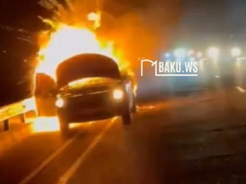 Bakıda minik avtomobili alışıb partladı