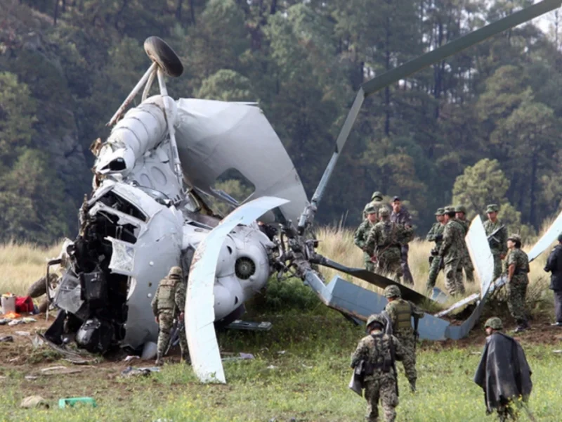 Pakistanda helikopter qəzası: Ölənlər var