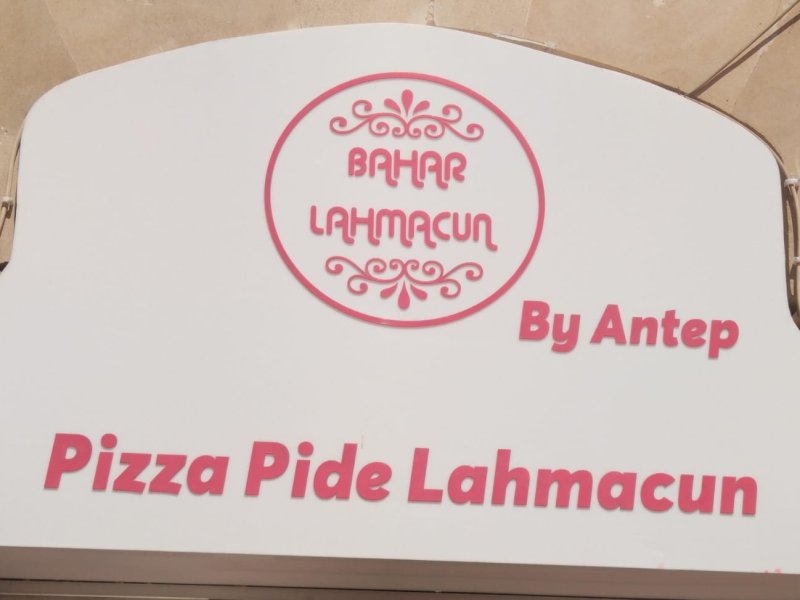 "Bahar Lahmacun" müştəriləri aldadır...
