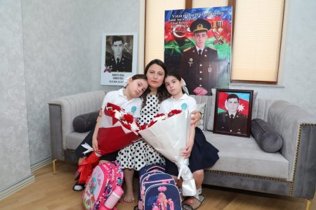 Şəhid Baş leytenant Vüsal Babayevin qızı Rüqəyyə birinci sinfə qədəm qoydu
