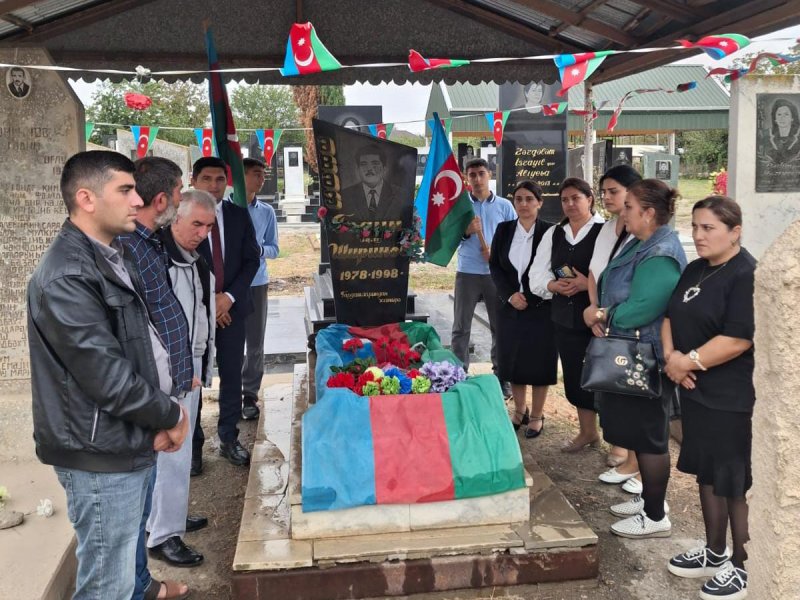 Şəhid Əvəz Şirinovun anım günü keçirilib-FOTOLAR