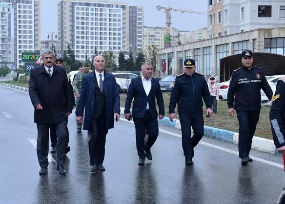 Sumqayıt şəhərində möhtəşəm hərbi yürüş təşkil olunub-FOTO
