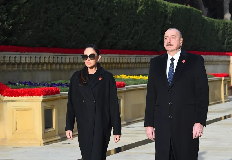Prezident İlham Əliyev və Mehriban Əliyeva Şəhidlər xiyabanını ziyarət ediblər - FOTO