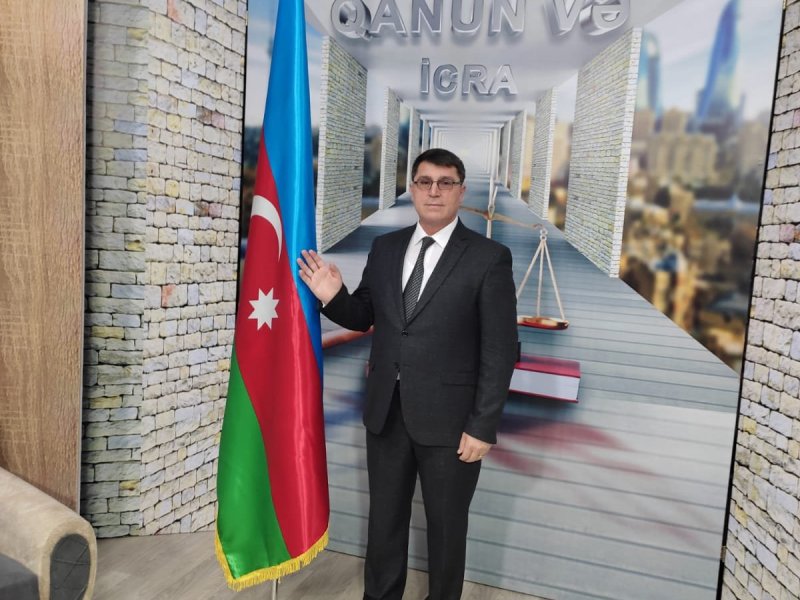 Əkbər Yusifoğlu Azərbaycan xalqını Dövlət Bayrağı Günü  münasibətilə təbrik edib