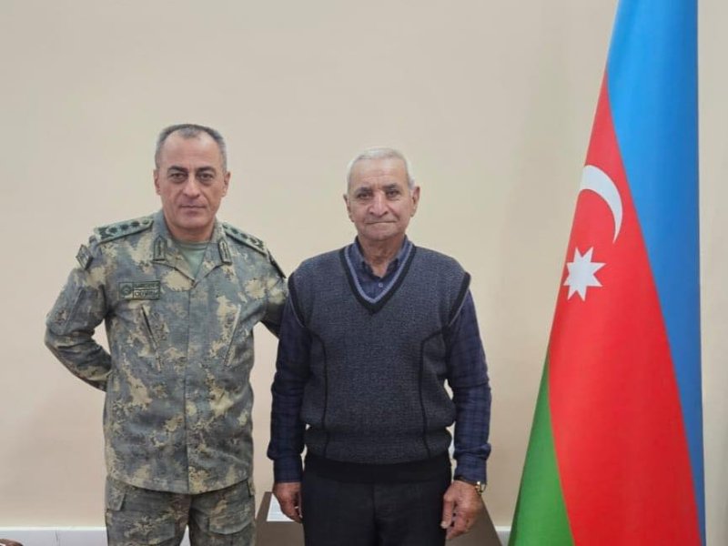 Hikmət Mirzəyev əfsanəvi kəşfiyyatçının atası ilə görüşdü