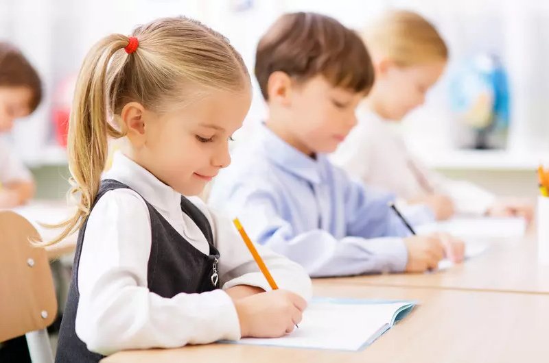Azərbaycanda rus bölməsində oxuyan şagirdlərin sayı AÇIQLANDI
