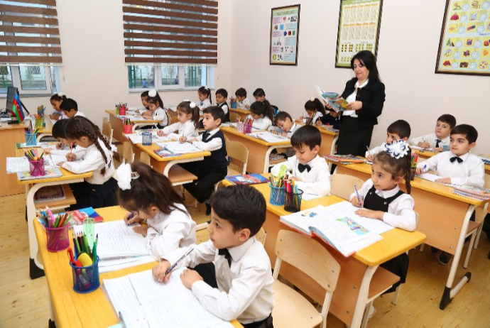 Məktəblilərin qış tətilinin vaxtı açıqlanıb