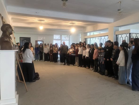 Sumqayıt şəhər Bülbül adına 2 nömrəli UİM-də 20 Yanvar faciəsi ilə bağlı tədbir keçirilib-FOTO