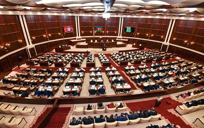 Azərbaycanda çoxuşaqlı ailə anlayışının 5-dən 3-ə endirilməsi təklif edilir