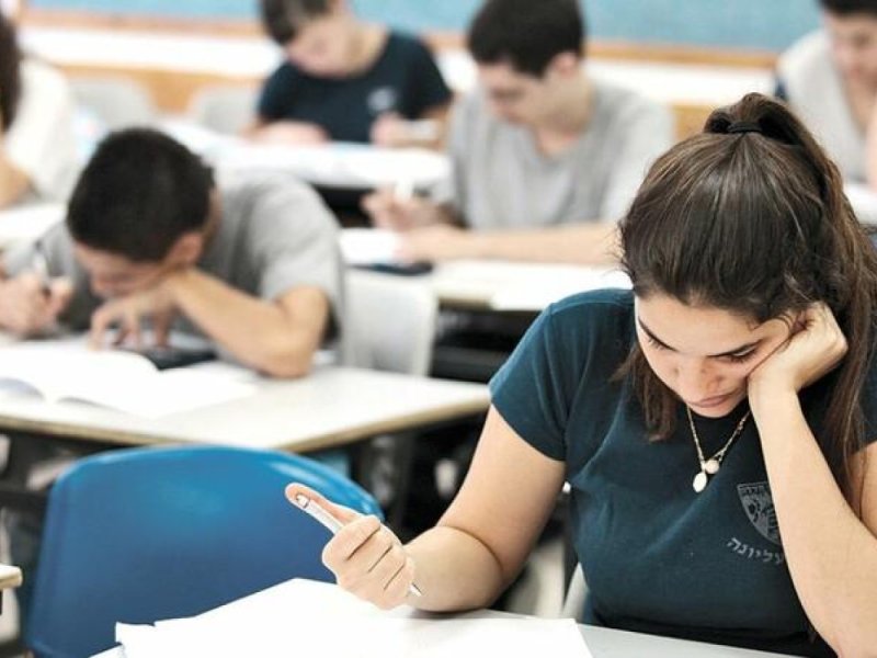 Bu gün 58 mindən çox şagird biliklərini SINAYACAQ