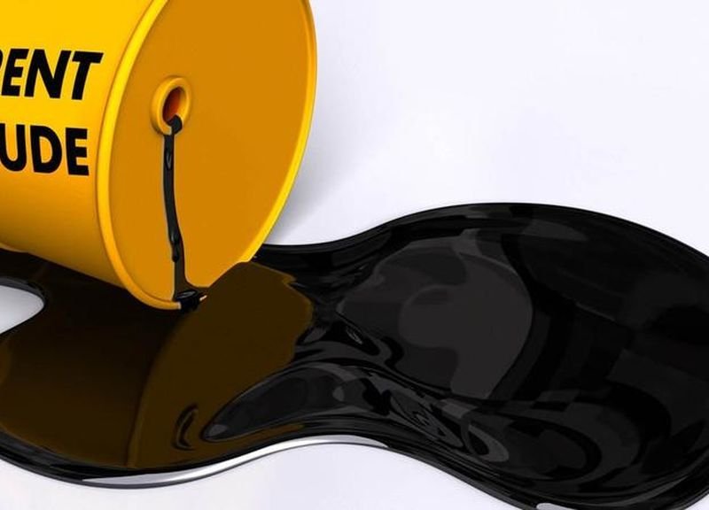 Neft rekord bahalaşdı - Qiymət 118 dolları ötüb