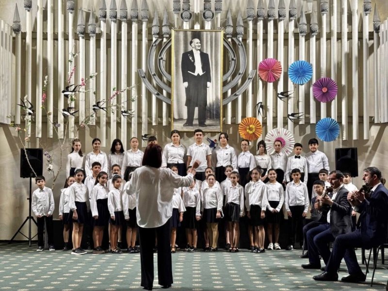 Sumqayıt şəhər Bülbül adına 2 nömrəli UİM-də Novruz bayramına həsr olunmuş konsert proqramı keçirilib-FOTOIAR