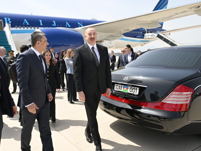 İlham Əliyev Türkiyəyə işgüzar səfərə gəlib