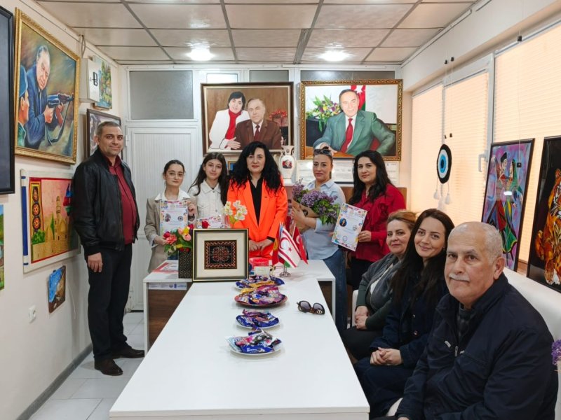 Dünya İncəsənət Gününə həsr olunmuş sərgi təşkil olunub-FOTO