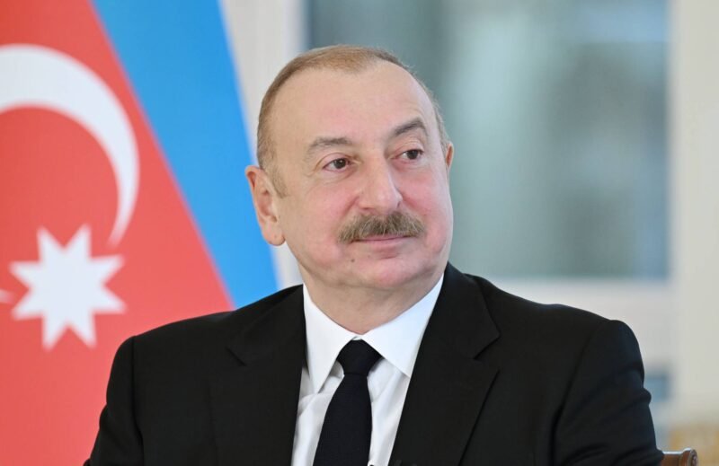 Deputatlar Prezidenti təbrik etdilər